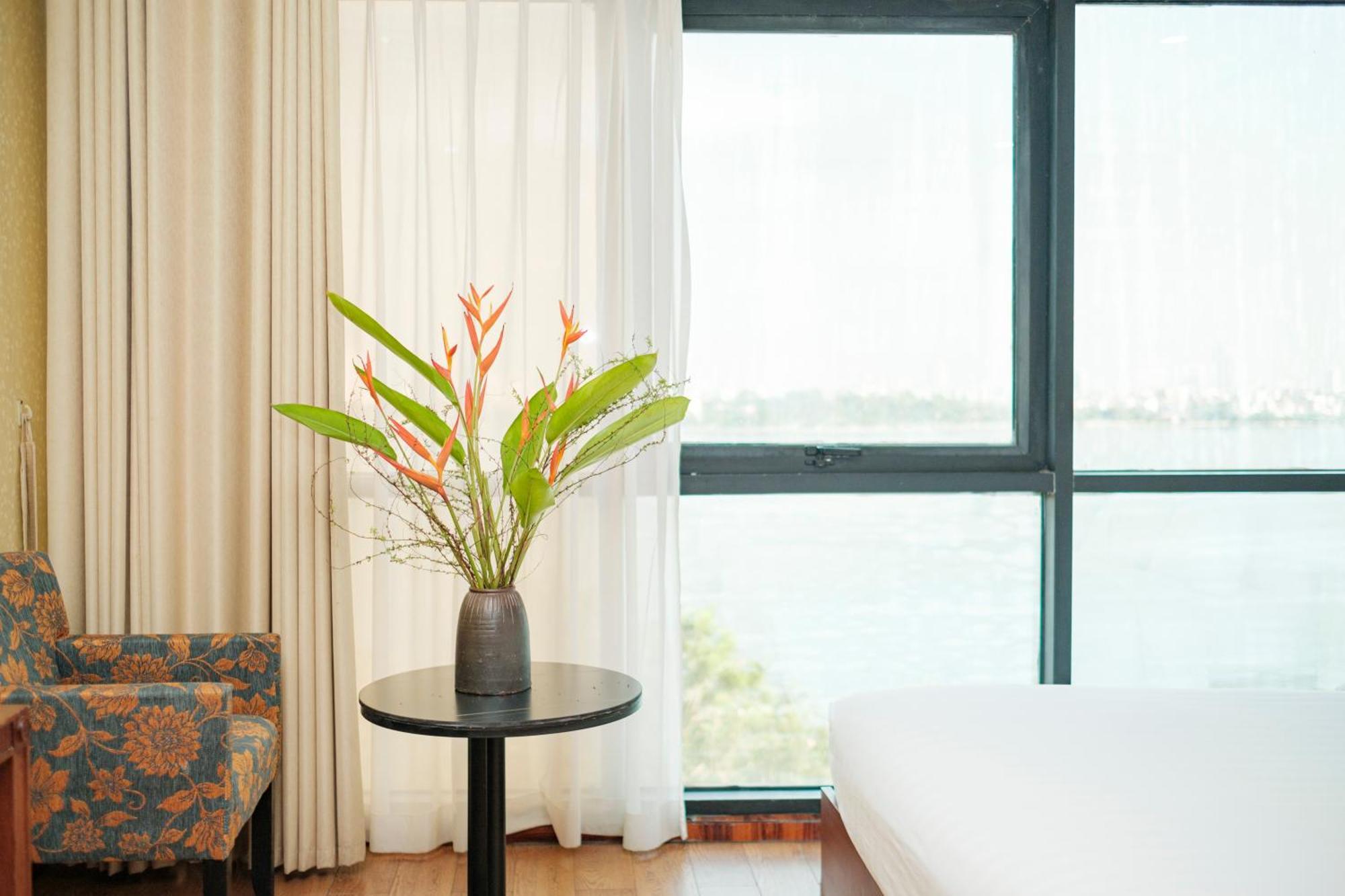 Sunset Westlake Hanoi Hotel Buitenkant foto